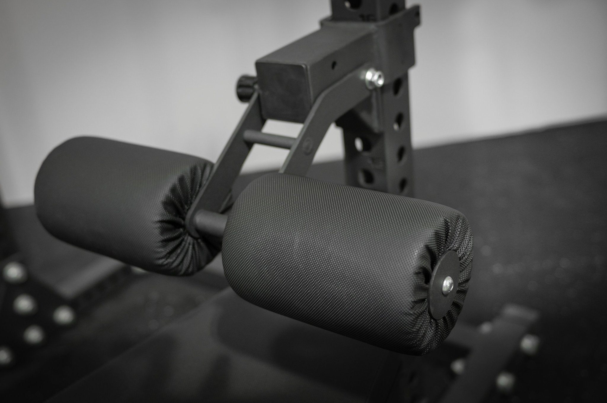 Savage Series Lat Pulldown Knee Brace Attachment - RACK ATTACHMENTS - Fray Fitness